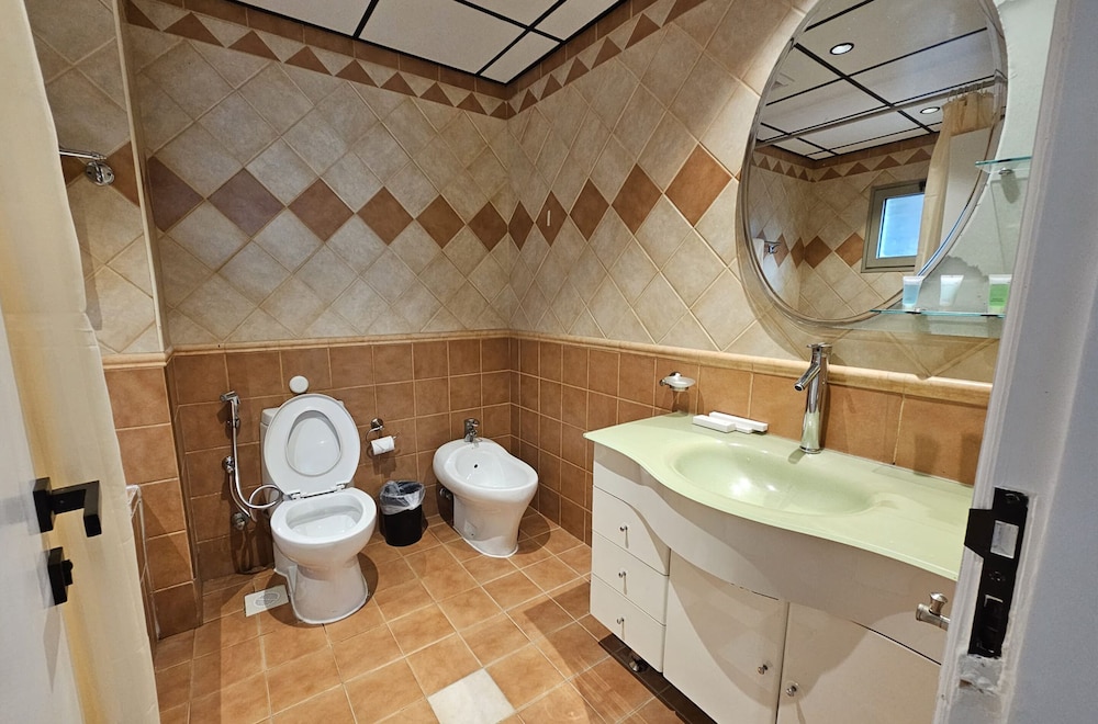 Al Faris Suite 2