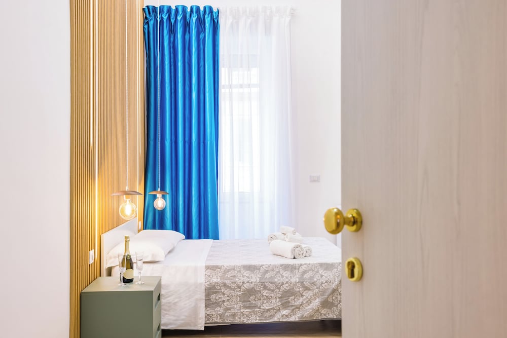 Essentia Home