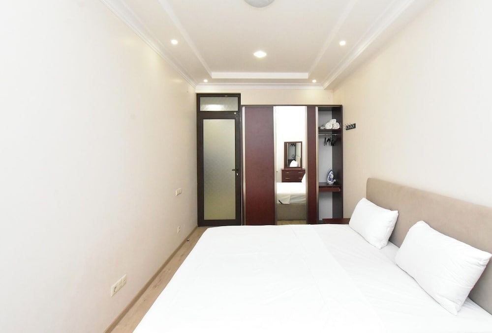 Apartment on Yekmalyan street