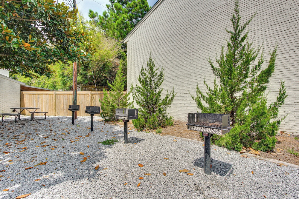 Walk to Ocean Springs Beach: Condo w/ Pool!