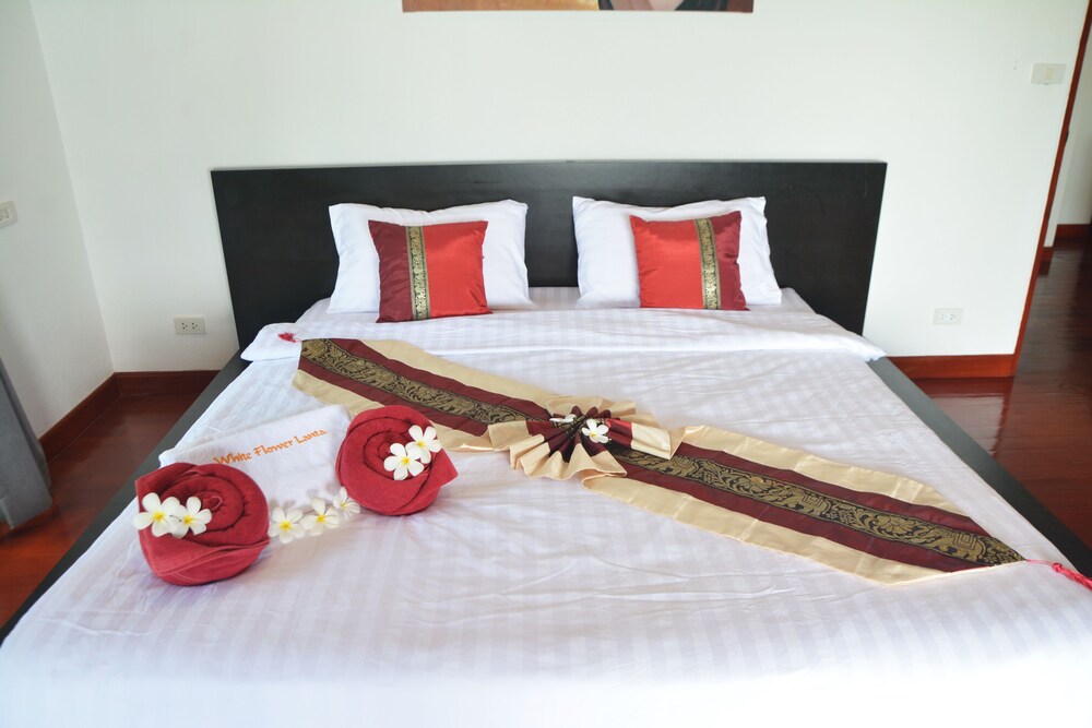 White Flower Lanta