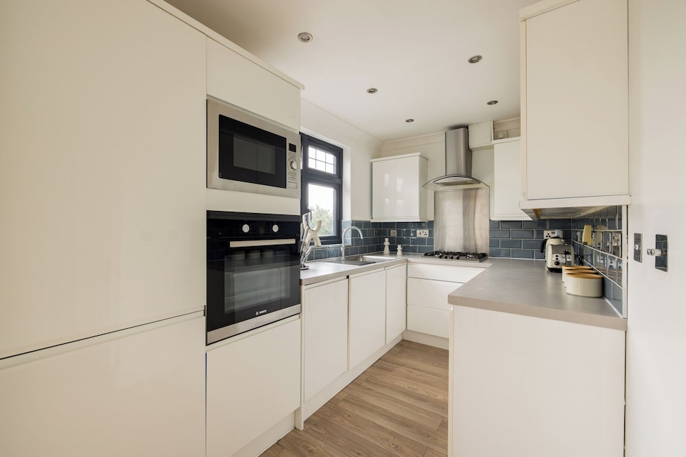 Cosy Double Room in Acton