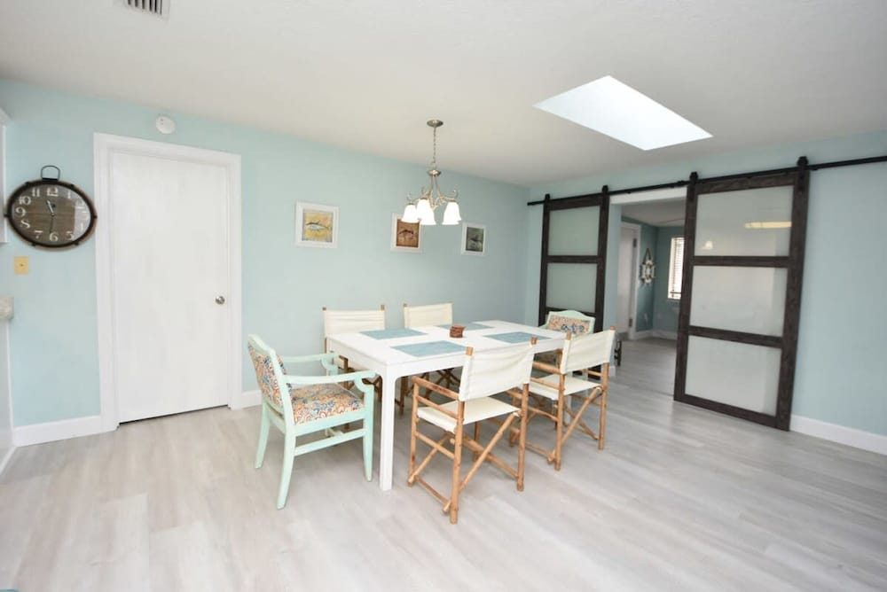 Hidden Oasis Spacious Home With Salt Water Heated Pool Hot Tub Fenced Yard Pets are Welcome