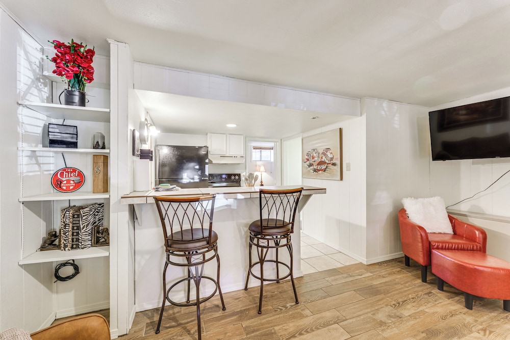 Walk to Angel Fire Resort: Condo w/ Furnished Deck