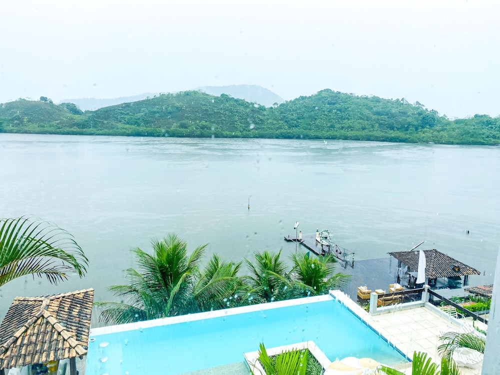 Oasis Beach House