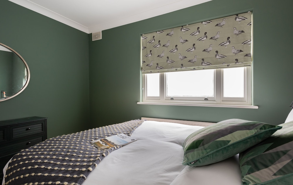 The Kensington Palace Mews - Bright & Modern 6bdr House With Parking Space
