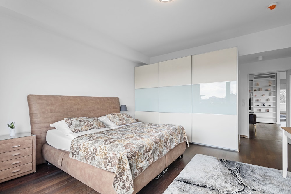 Domloge Lofts & Apartments