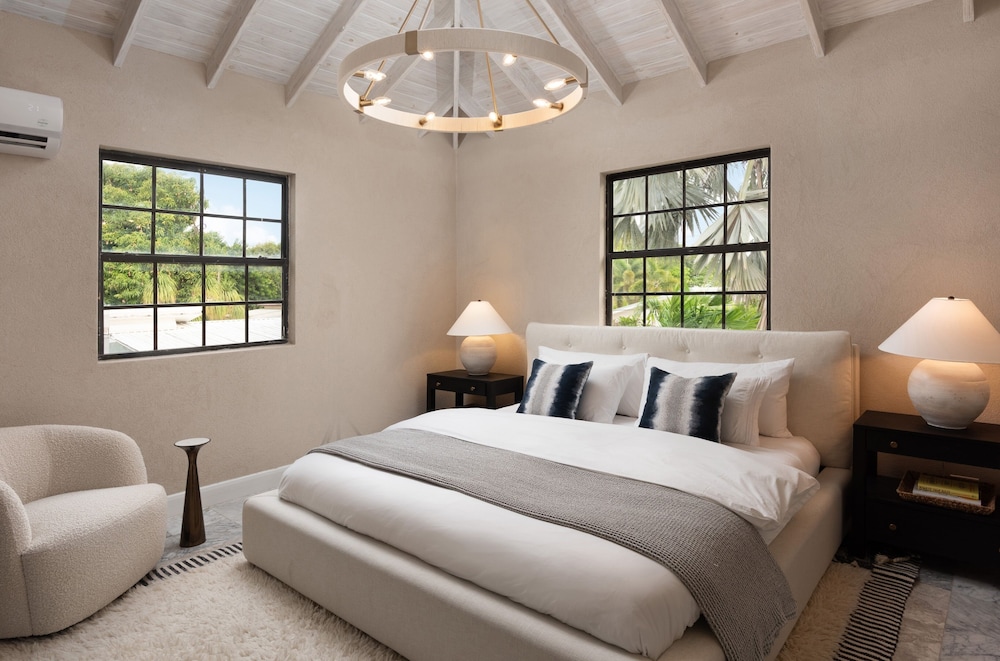 Luxe Retreat With Private Pool - The June 4 Bedroom Villa