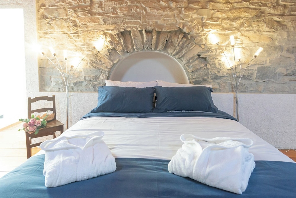 Villa Torre di Palanzo With Magnificent View by Rent all Como