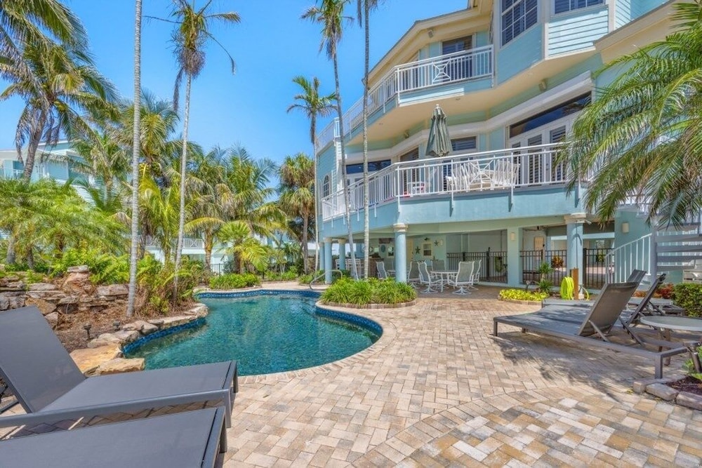 Raptiva Captiva Island 3 Bedroom Home
