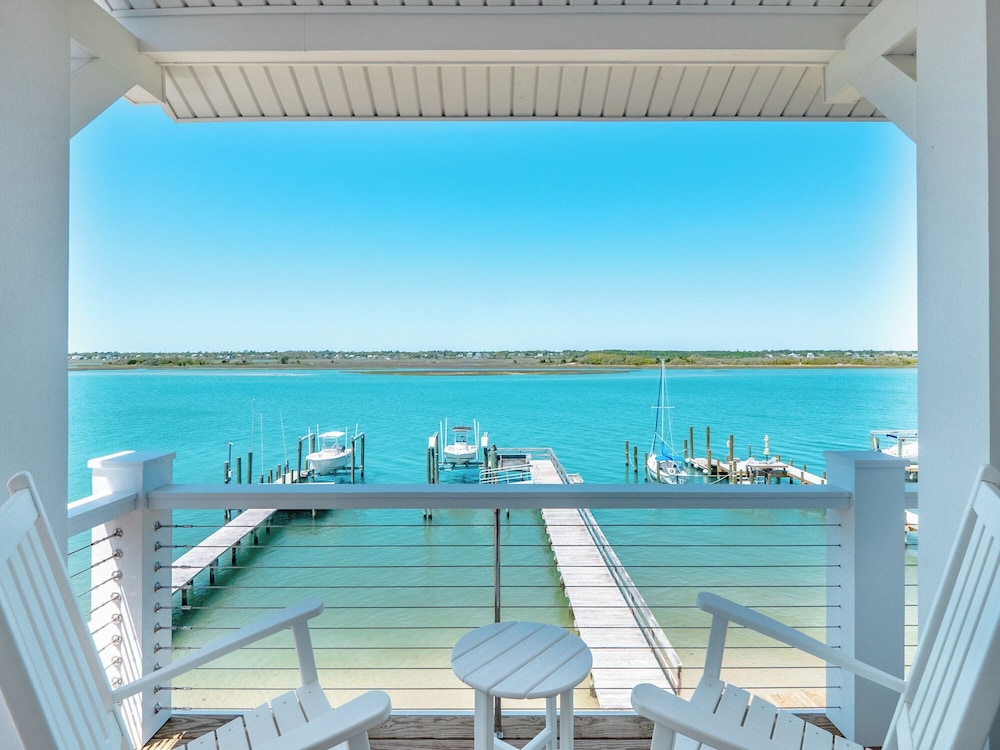 Channel 6 by Topsail Realty