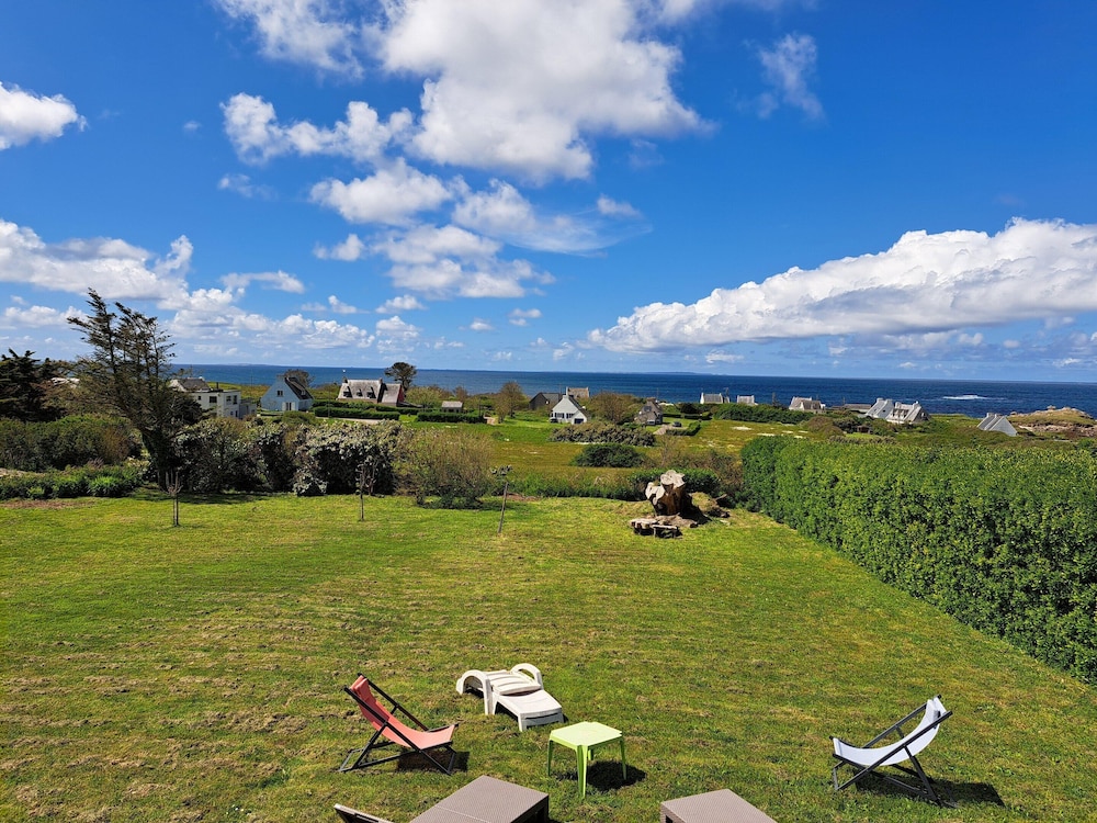 Holiday Home in Lampaul-plouarzel Nearby sea