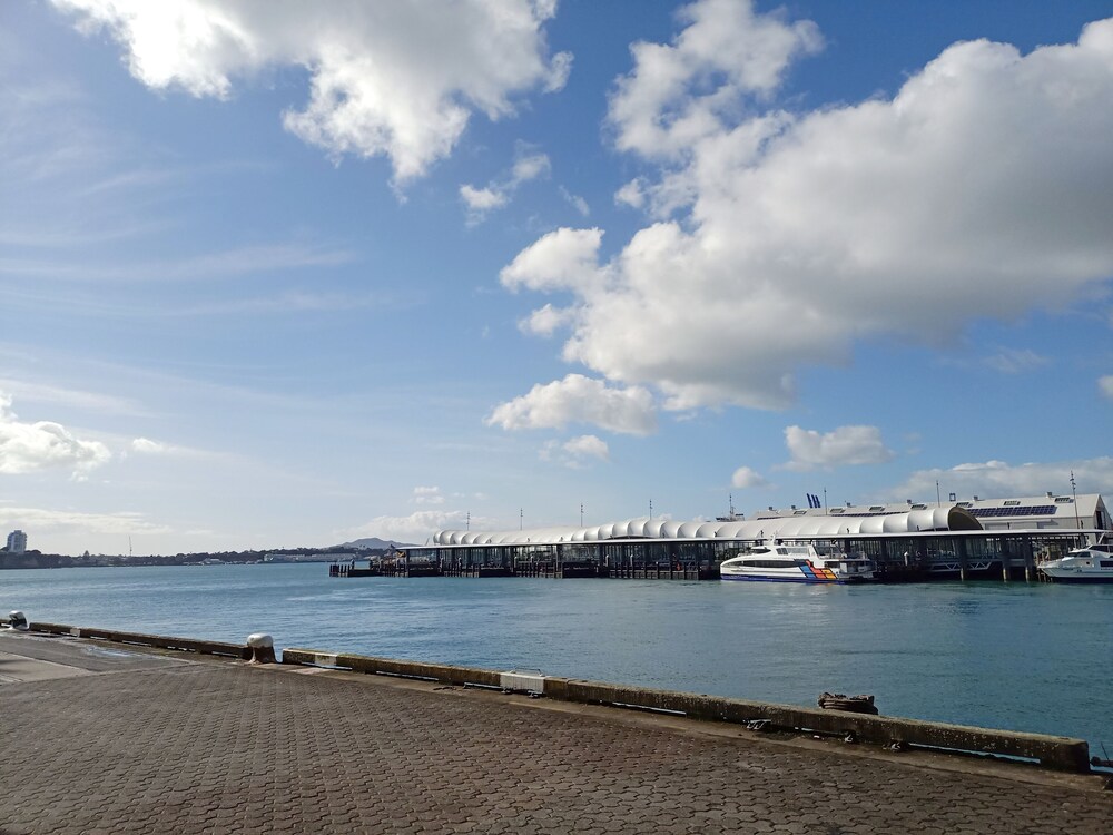 Princes Wharf Grace Apartment