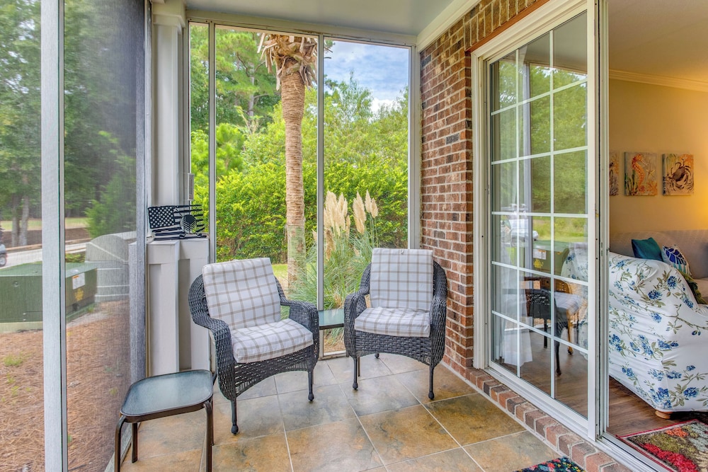 Condo w/ Golf Course View in Barefoot Resort!