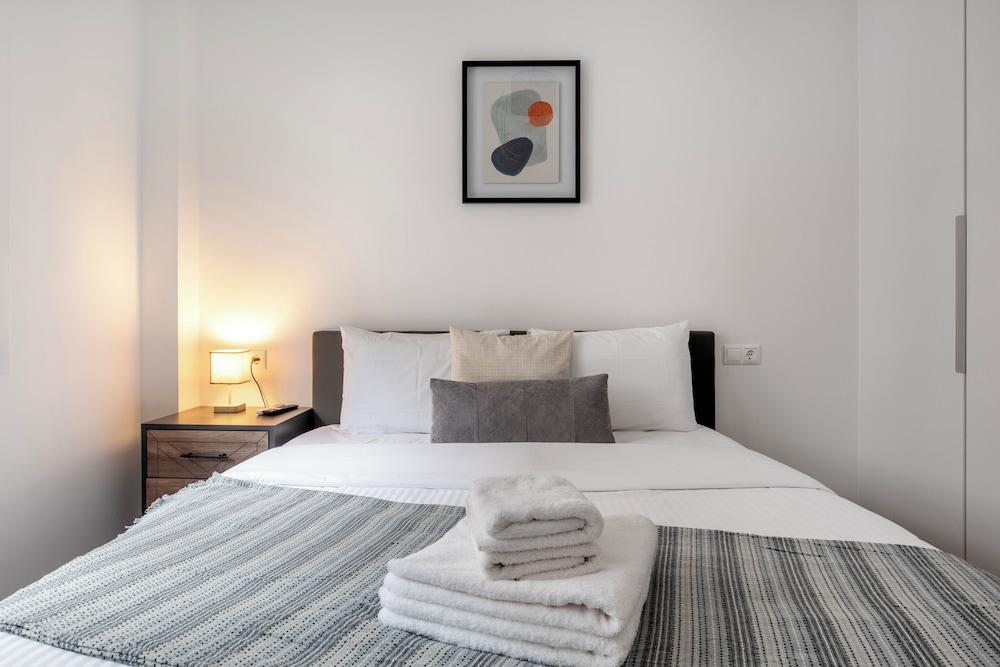 Selesta - 2 Bedroom Apartment in Athens
