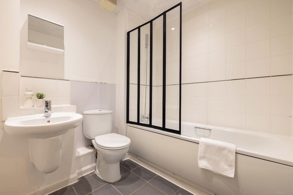 2 Bedrooms Apartment in Wembley