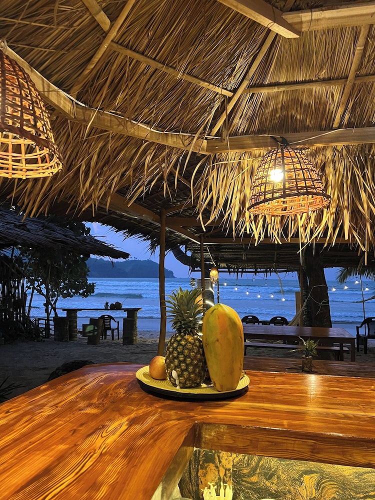 Bucana Beach House North El Nido