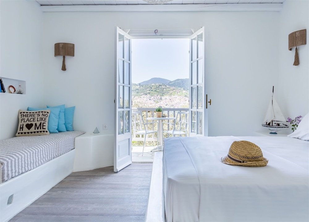 Evlalia Studios & Villas