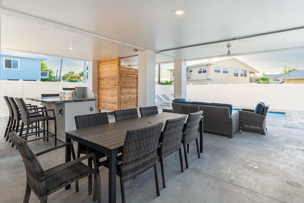 Mod Cottage