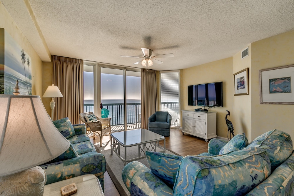 Ashworth by Condo-World