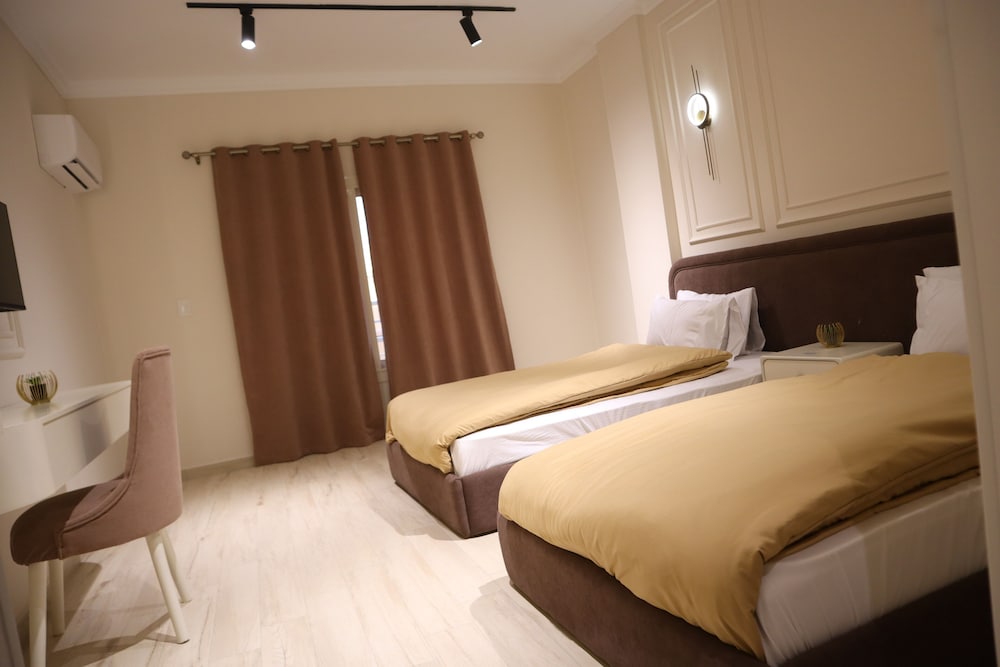 Calma Hotel
