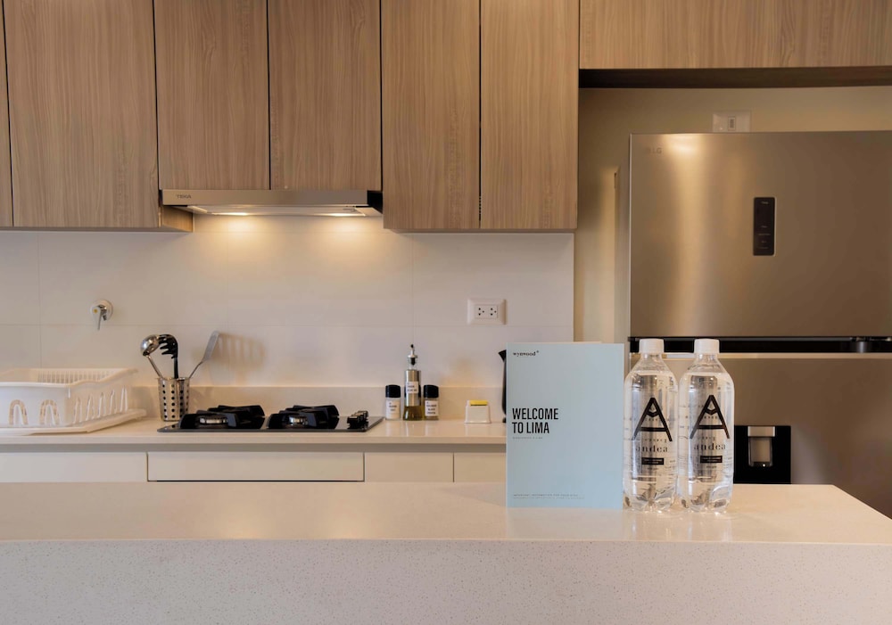 w Enchanting 2BR w Balcony Near Kennedy Park