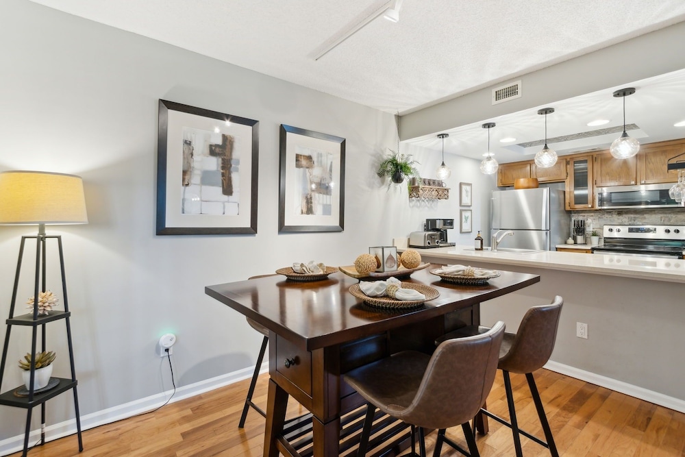 2754 1st Ave. A 2 Bedroom Duplex