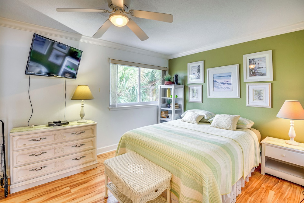 Condo on St Johns River w/ Boat Dock Access!