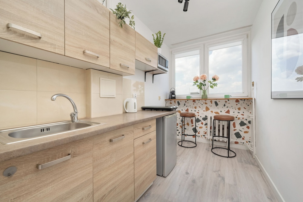 Cozy Apartment for 4 by Renters
