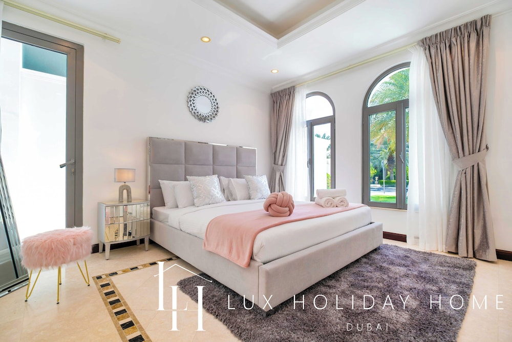 LUX The Ultimate Island Palm Villa