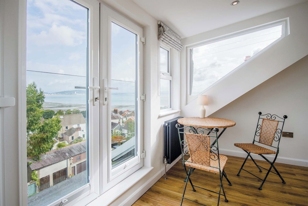 Overland Road 4 Bed House Mumbles