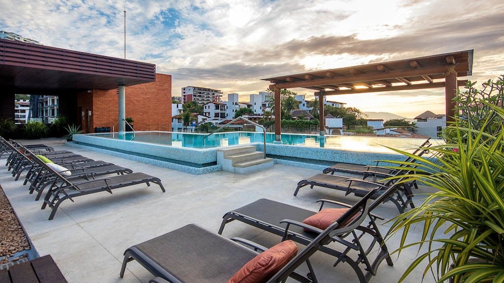Puerto Vallarta Vacations - V399 Condo in Puerto Vallarta - Property Image 1