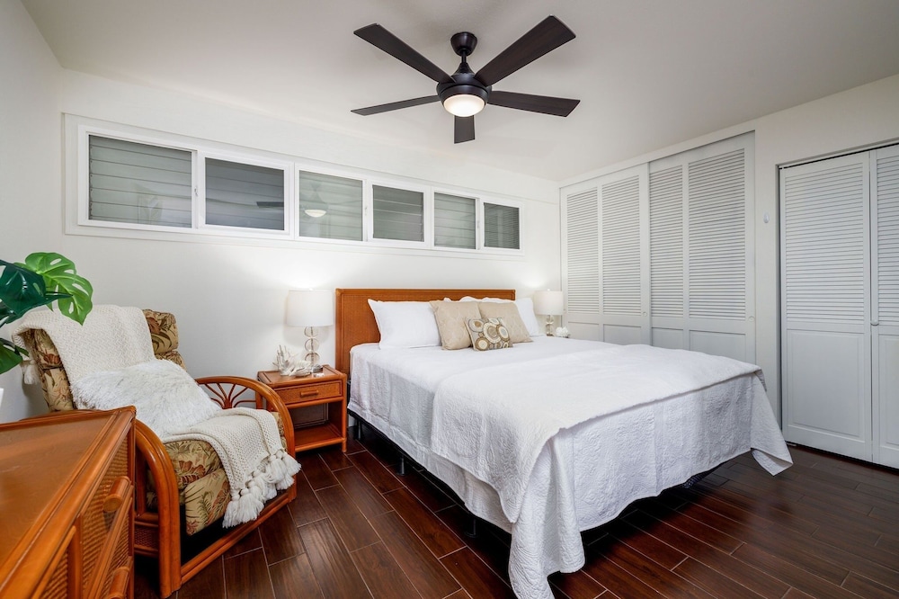 Kona Mansions E333 1 Bedroom Condo