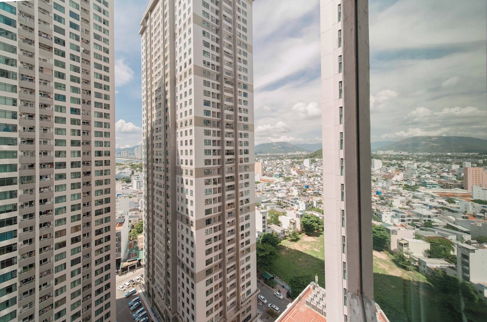 Oceanus Vien Trieu Nha Trang Apartment - Thai Ha
