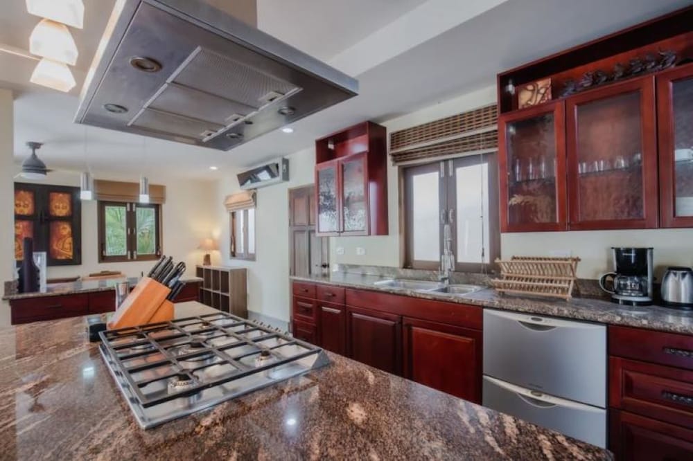 NEW Phuket Residence 2 Bedrooms Charming House