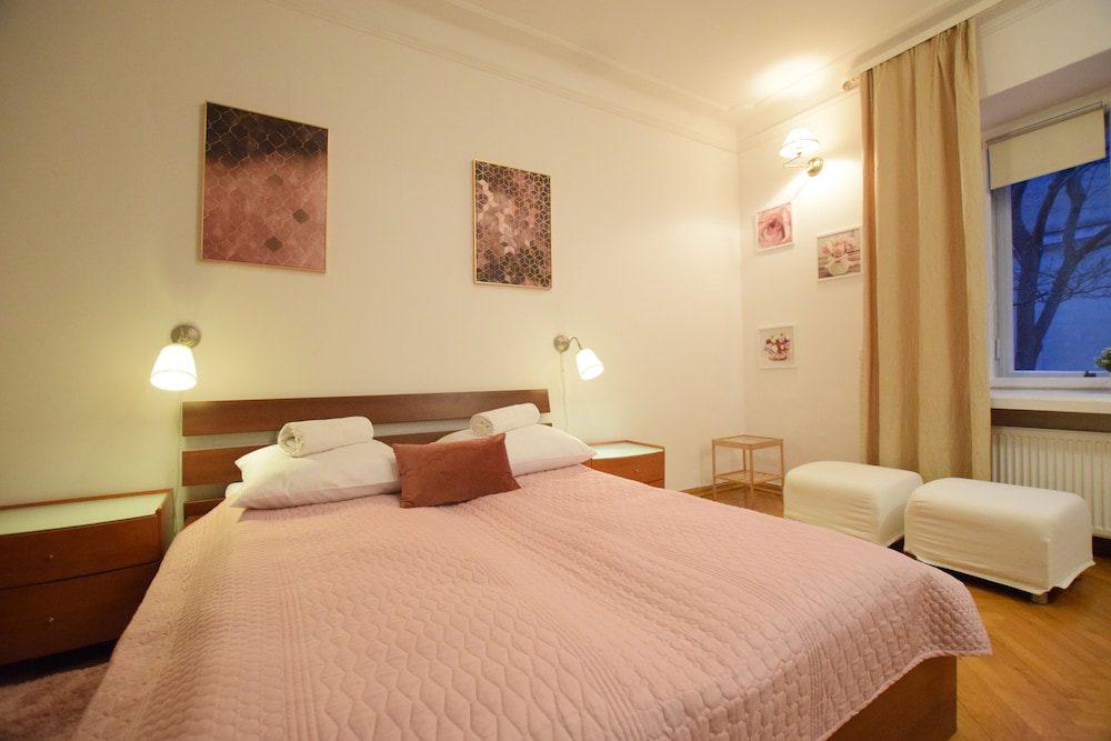 Elegant Apartment Universitas view 2