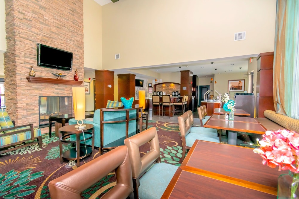 Staybridge Suites Houston IAH - Beltway 8, an IHG Hotel - Property Image 13