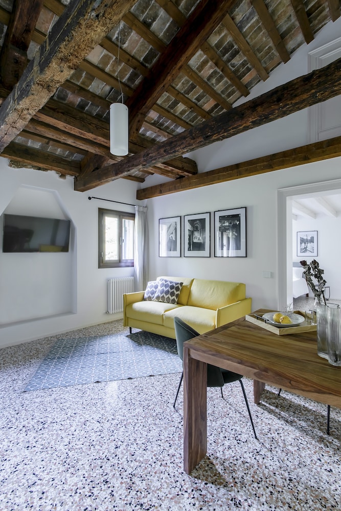 Palazzo Venere Apartments