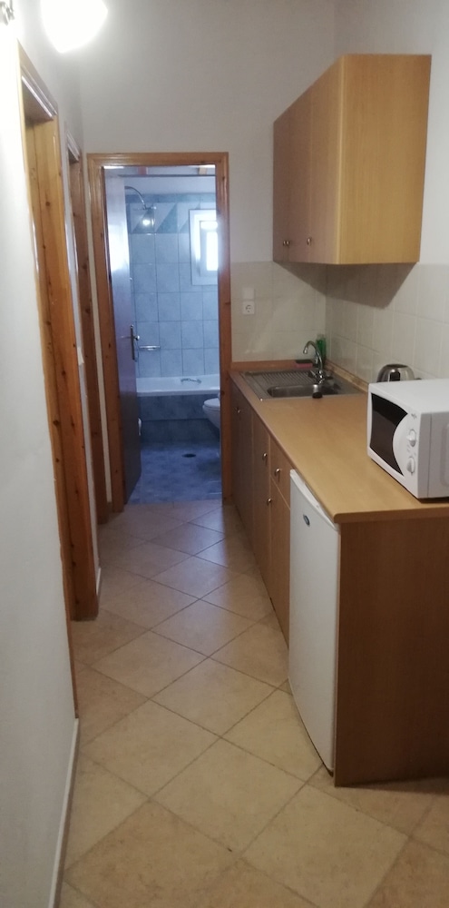 Likourgos beach apartments