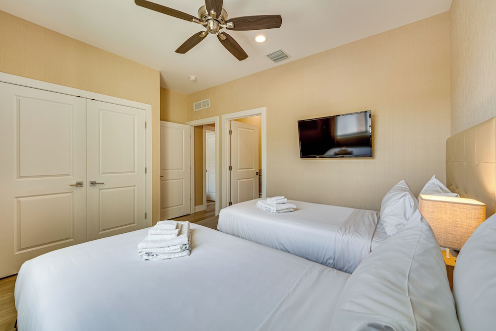 < 2 Mi to WDW Attractions: Luxe Family Getaway!