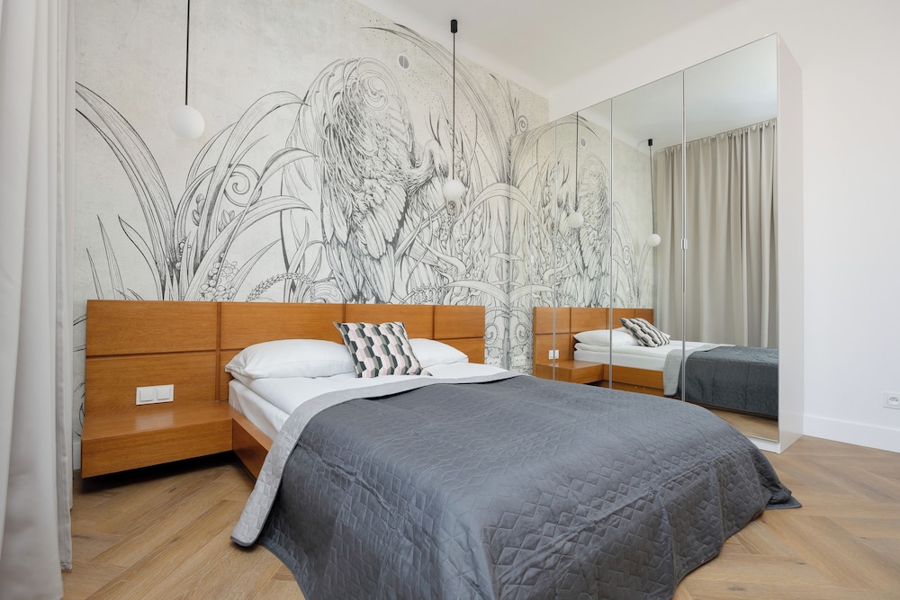 Apartment in the Old City by Renters view 4
