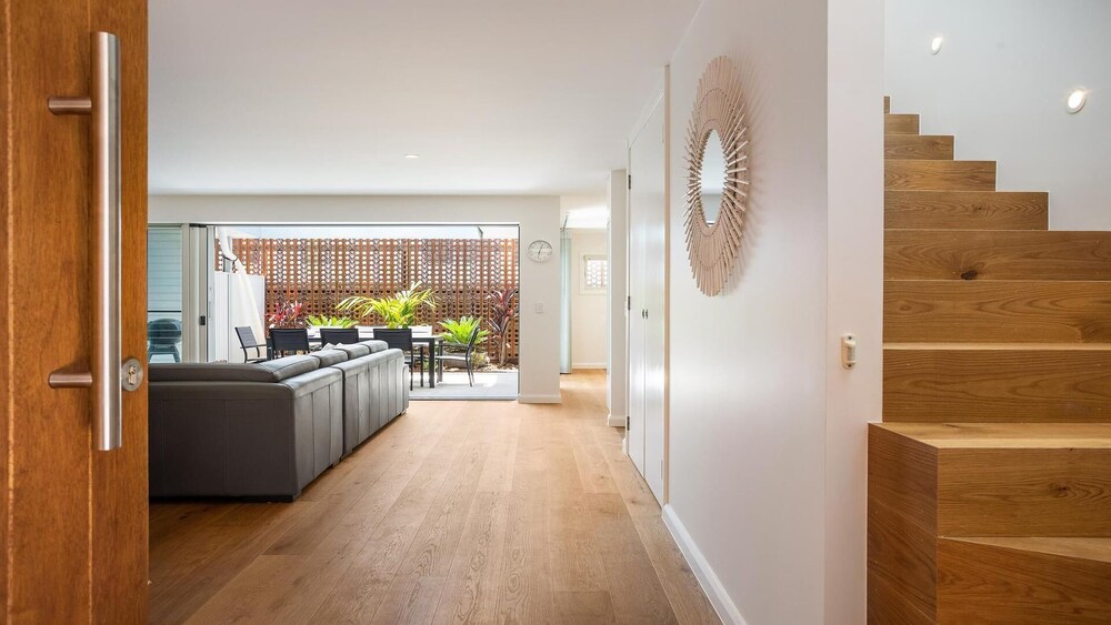 Your Luxury Escape - Ocean Sapphire view 4