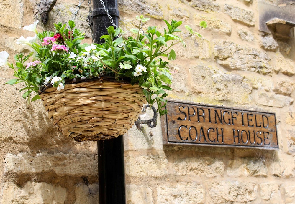 Stroud Vacations - Cotswolds Valleys Accommodation Springfl - Property Image 4