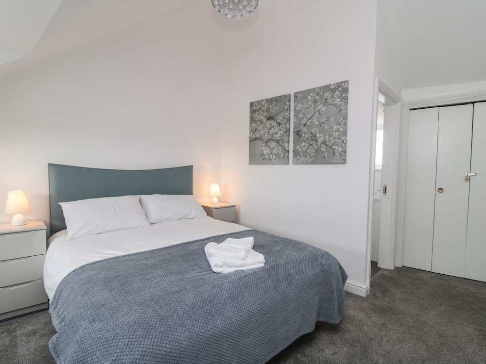 Harbourside House