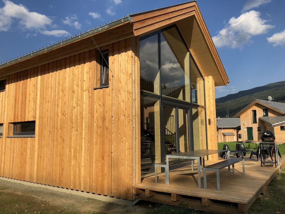 Welcoming Chalet With Whirlpool