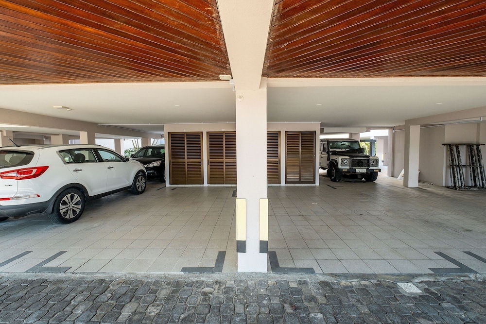 Beira-sea Condominium in Ingleses Norte - POR