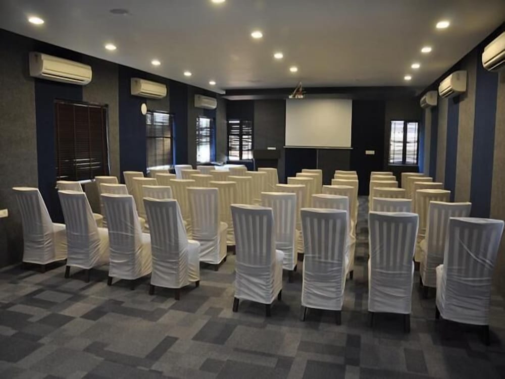 Krishna Park Inn