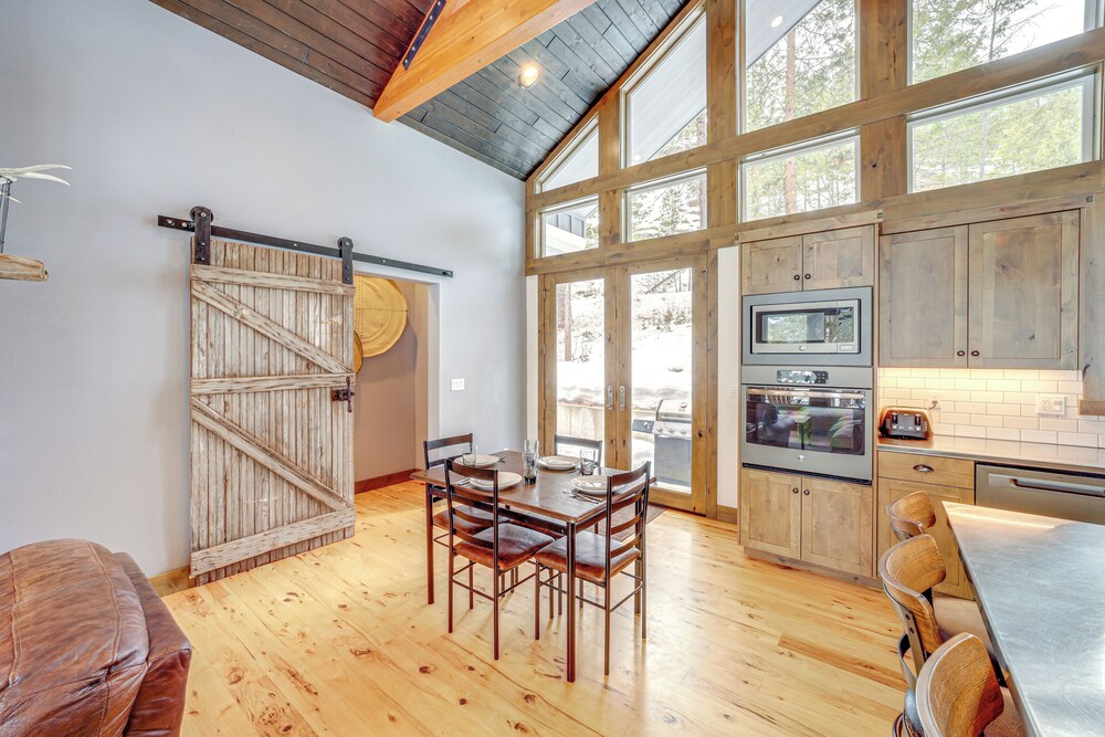 'chelan Mountain Retreat' Chalet w/ Fire Pit!