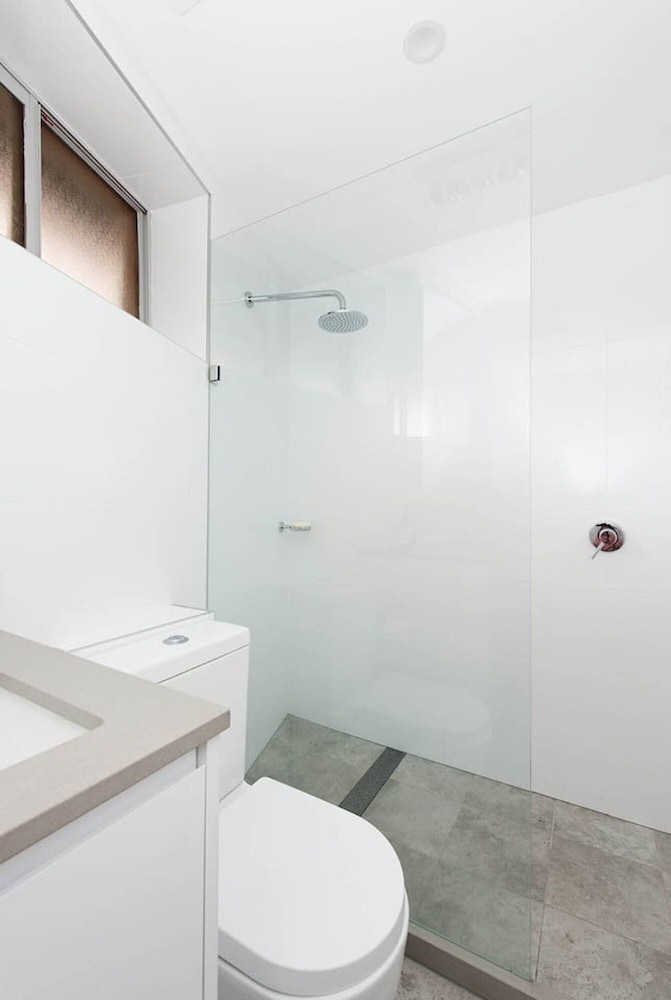 Right ON Bondi in Bondi Beach view 5