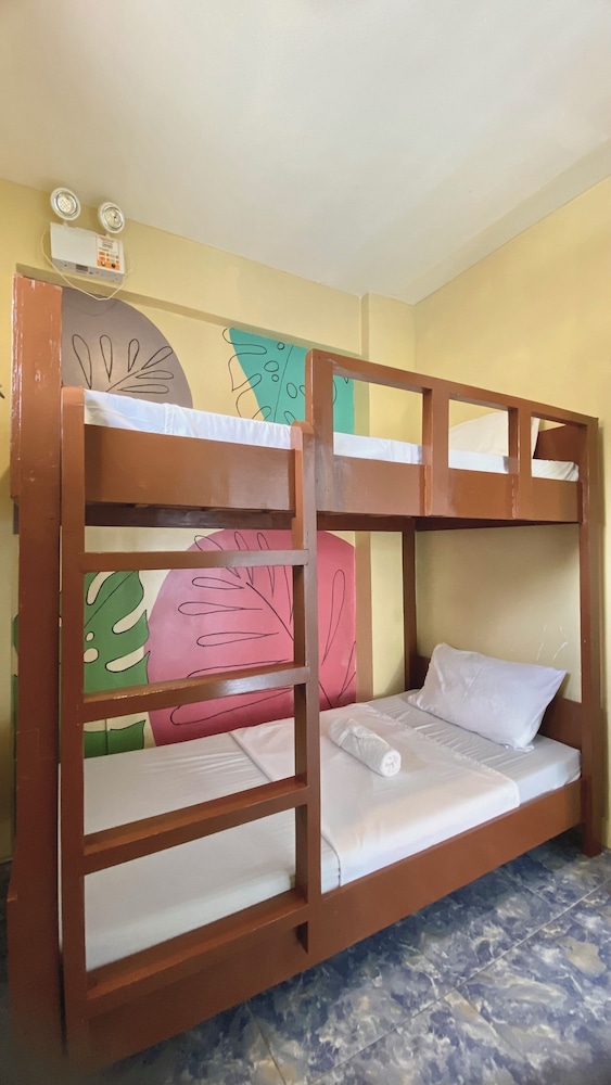 CHILL OUT HOSTEL BORACAY
